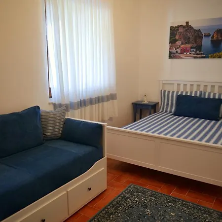 Ginevra Villa *